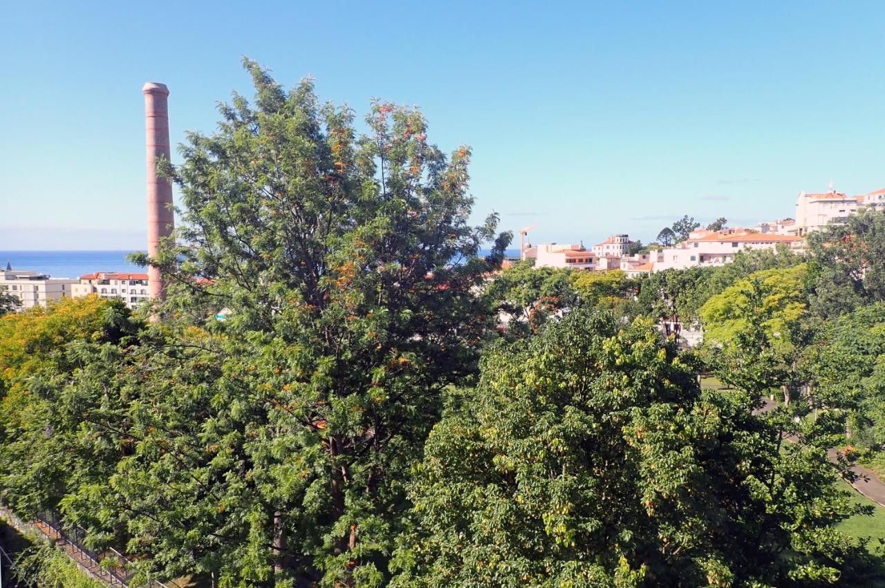 Funchal Petrolhead Apartment Ngoại thất bức ảnh