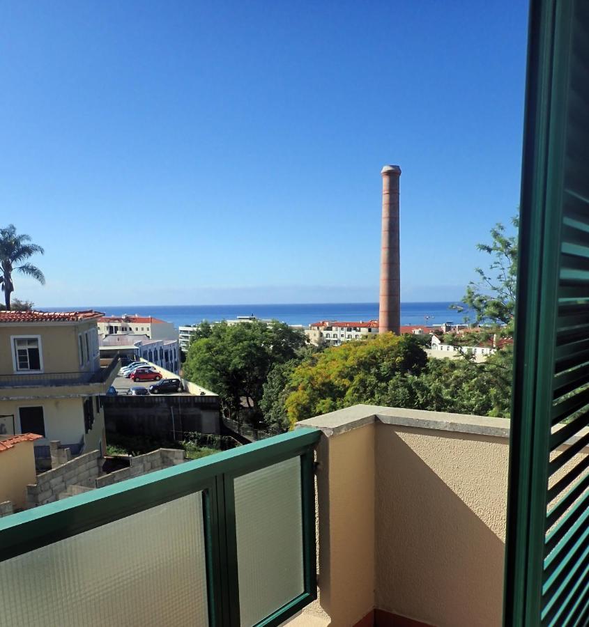 Funchal Petrolhead Apartment Ngoại thất bức ảnh