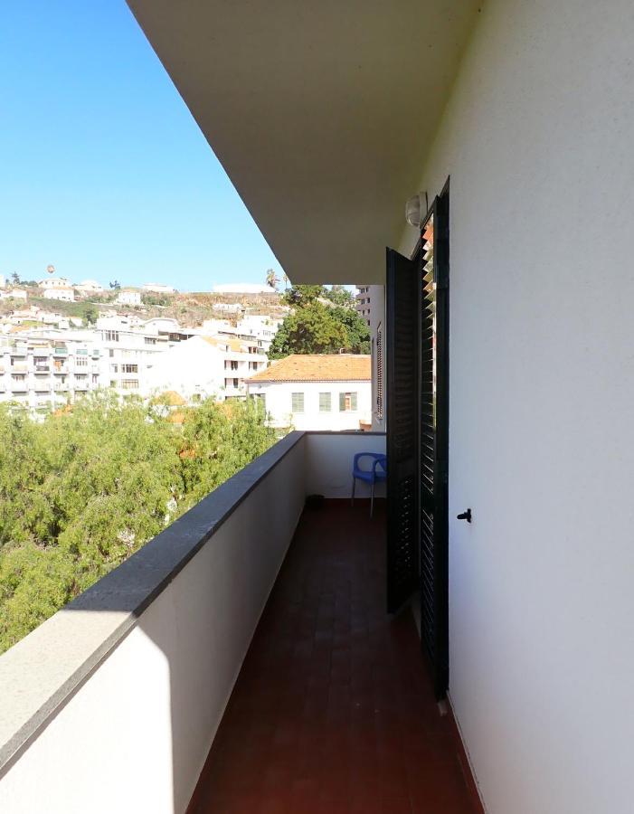 Funchal Petrolhead Apartment Ngoại thất bức ảnh