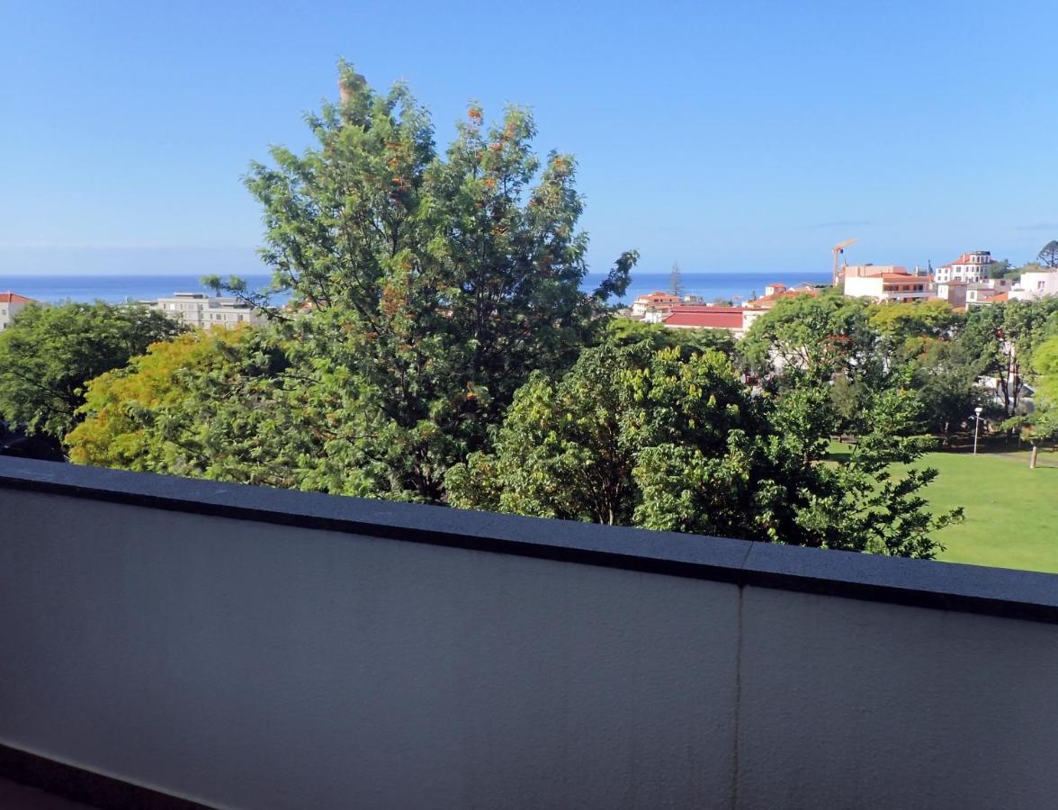 Funchal Petrolhead Apartment Ngoại thất bức ảnh
